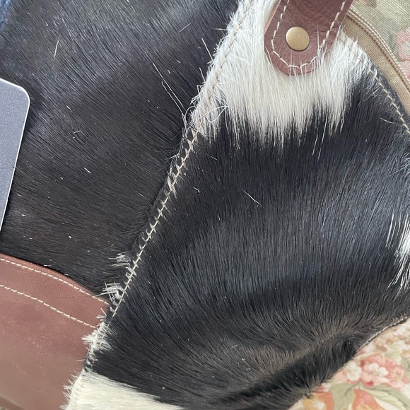 Leather and cowhide tote - Picture 4 of 4